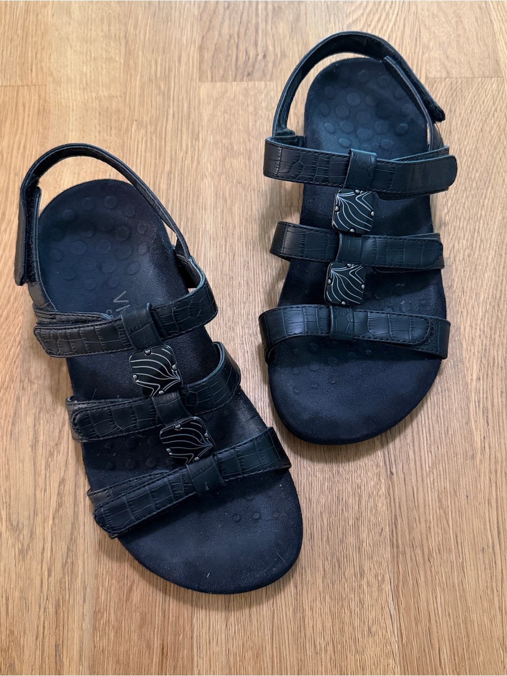 Vionic 7 WIDE Black Amber Sandals Adjustable Straps Arch Support Open Toe